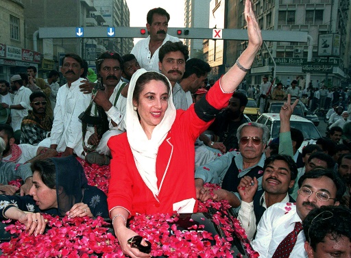 Qui a tué Benazir Bhutto? Les théories derrière le meurtre