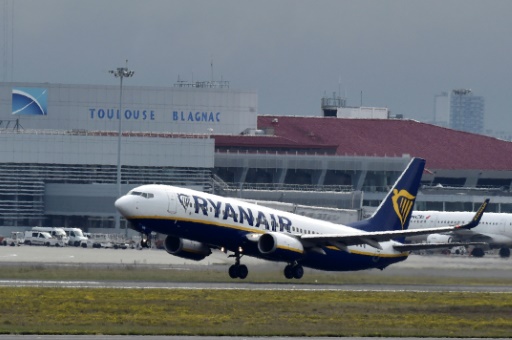 Ryanair prêt à accepter les syndicats de pilotes pour éviter des grèves