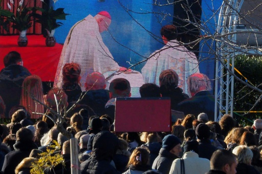 Saint-Féliu-d’Avall plongé dans “un abîme de douleur” lors des obsèques de ses enfants