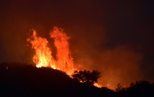 Scènes d’apocalypse près de Santa Barbara en proie aux incendies
