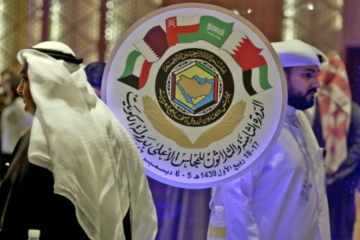 Sommet du Golfe: le roi d’Arabie saoudite snobe l’émir du Qatar
