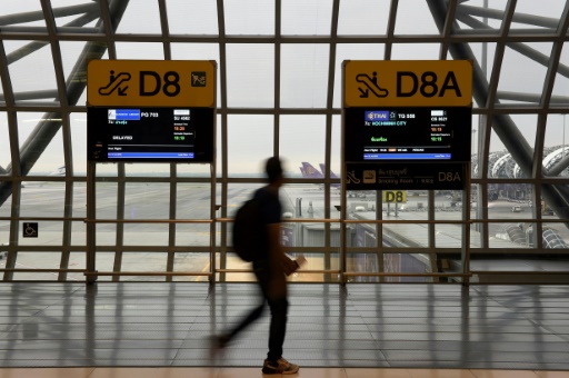 Une famille zimbabwéenne bloquée depuis deux mois à l’aéroport de Bangkok