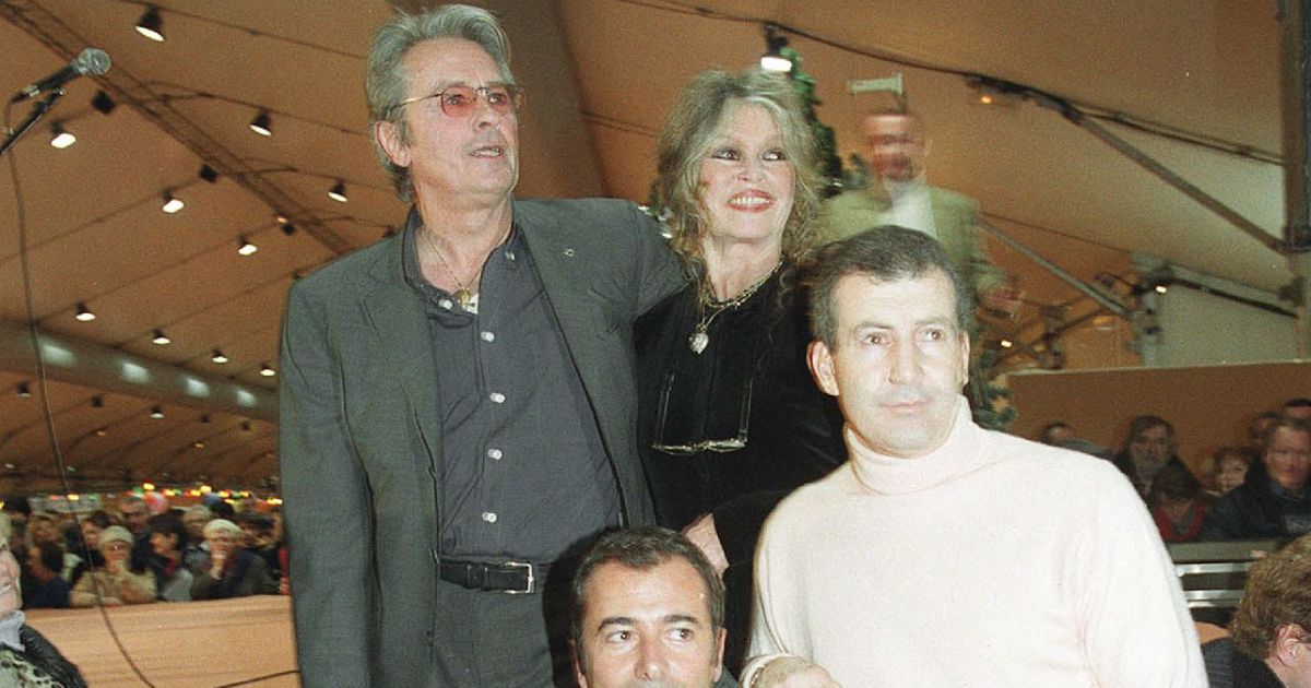 Alain Delon “encore plus renfermé” depuis la mort de Bebel… Brigitte Bardot donne des nouvelles