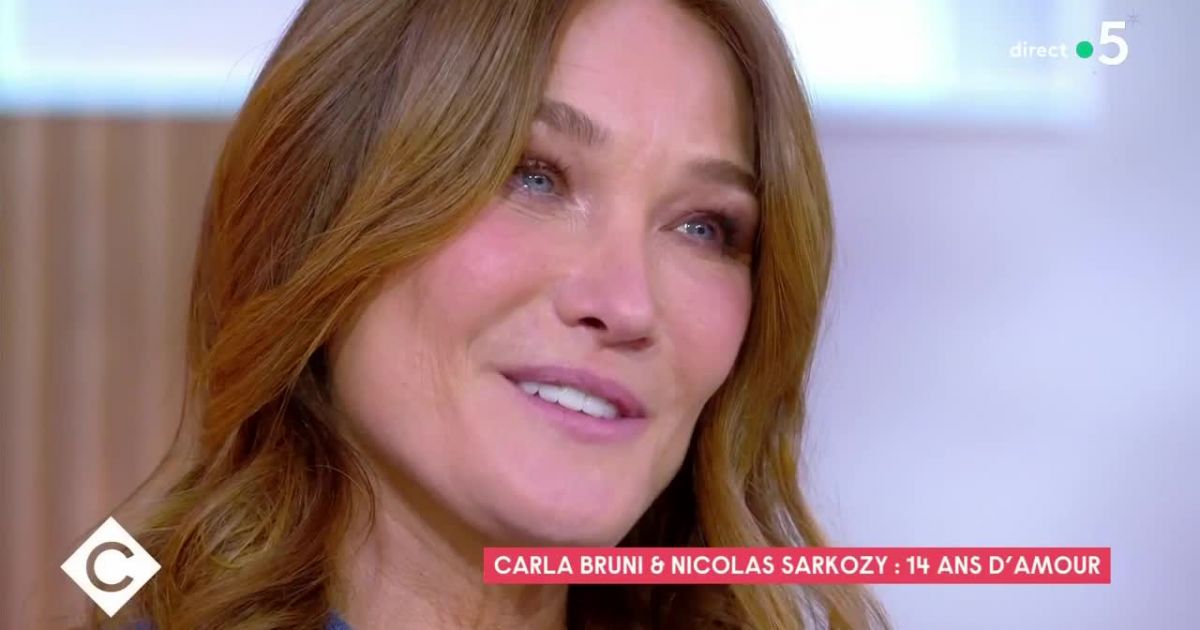 “Ça me plaît, ça” : Carla Bruni folle de Nicolas Sarkozy, elle dévoile l’étonnant détail qui la fait craquer