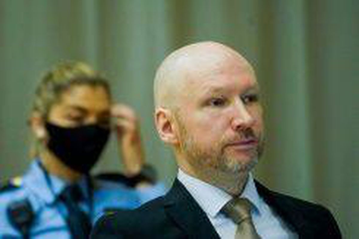 <p/>L'extrémiste de droite norvégien Anders Behring Breivik au premier jour d                  </div>
            </div>

        </div>

        
        <div class=