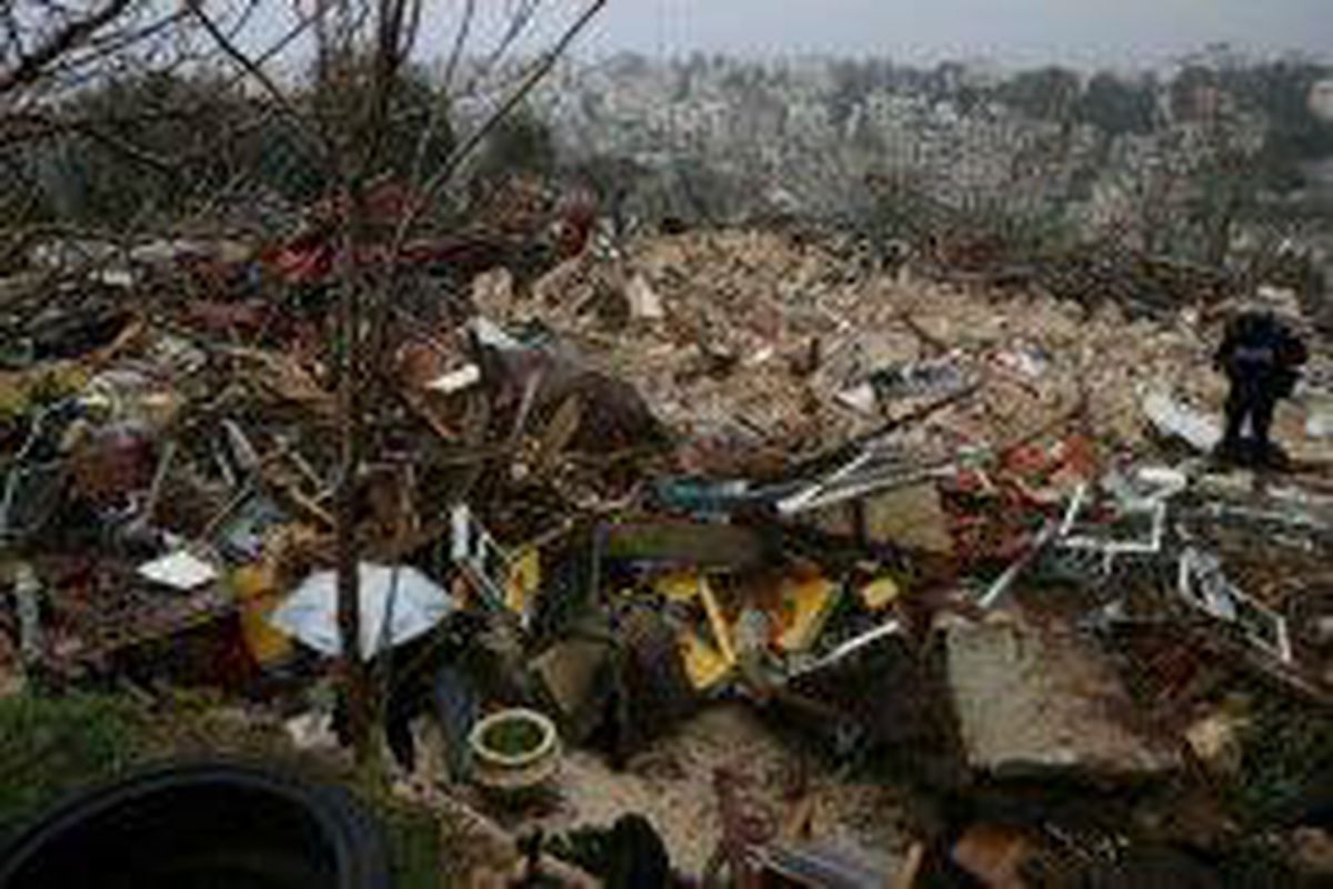 <p/>Les décombres de la maison palestinienne détruite par une pelleteuse des                  </div>
            </div>

        </div>

        
        <div class=