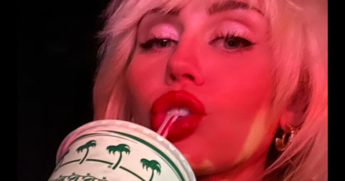 Miley Cyrus amoureuse : la chanteuse en couple avec un jeune artiste… de 23 ans !