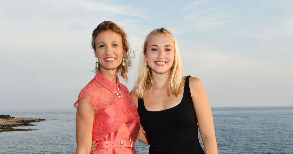 Alexandra Lamy et sa fille Chloé en bikini : le duo se lâche en thalasso !