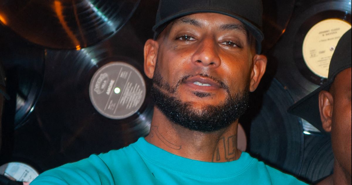 Booba contre Vald, le clash : ventes d’albums décriées et vieux dossiers, les rappeurs se font la guerre