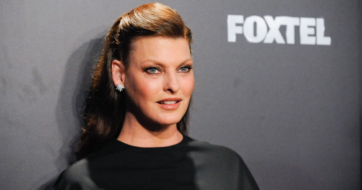 Linda Evangelista défigurée et traumatisée : tous les handicaps dont elle souffre