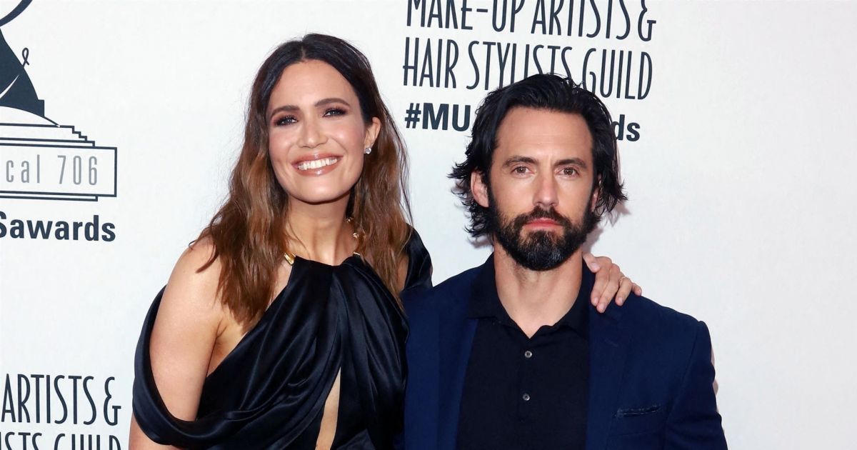 Mandy Moore sublime pour une soirée de récompenses, avec Milo Ventimiglia et Milla Jovovich