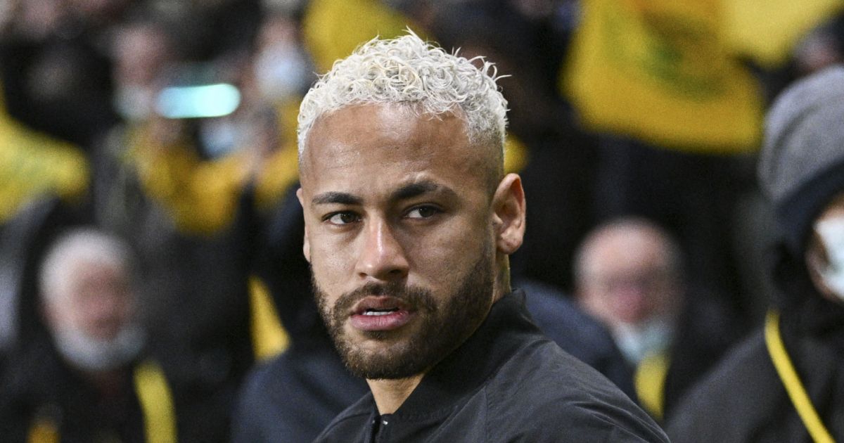 Neymar passe une folle soirée avec Robert Pattinson, Zoë Kravitz… et la Batmobile !