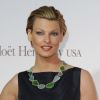 Linda Evangelista défigurée par la chirurgie : elle se montre au grand jour à New York