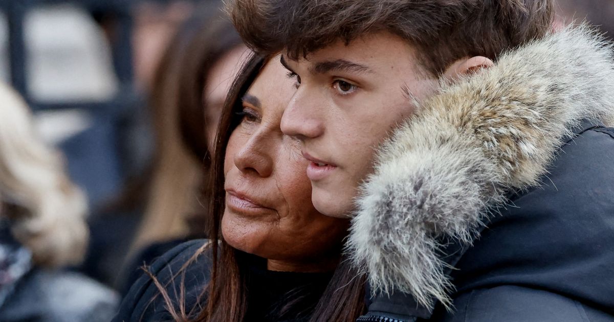 Mort de Jean-Pierre Pernaut : Nathalie Marquay seule pour un jour spécial, son fils Tom à la rescousse