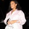 Rihanna enceinte : nouvelle sortie remarquée parée de boucles d’oreilles à 35 000 dollars !