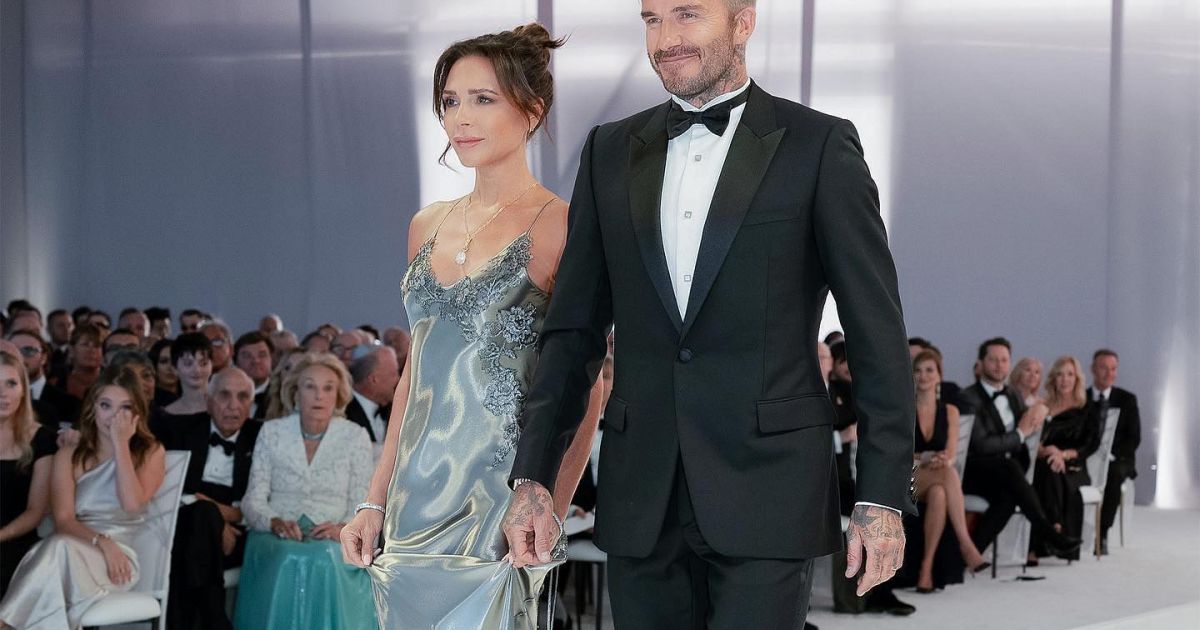 Victoria Beckham sublime au mariage de son fils Brooklyn : les détails de sa robe très particulière